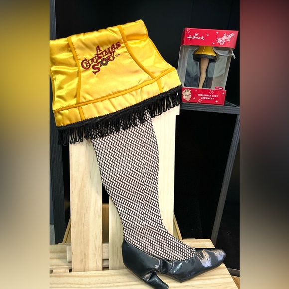 A Christmas story Xmas stocking & ornament in the style of the famous leg lamp - Picture 4 of 9